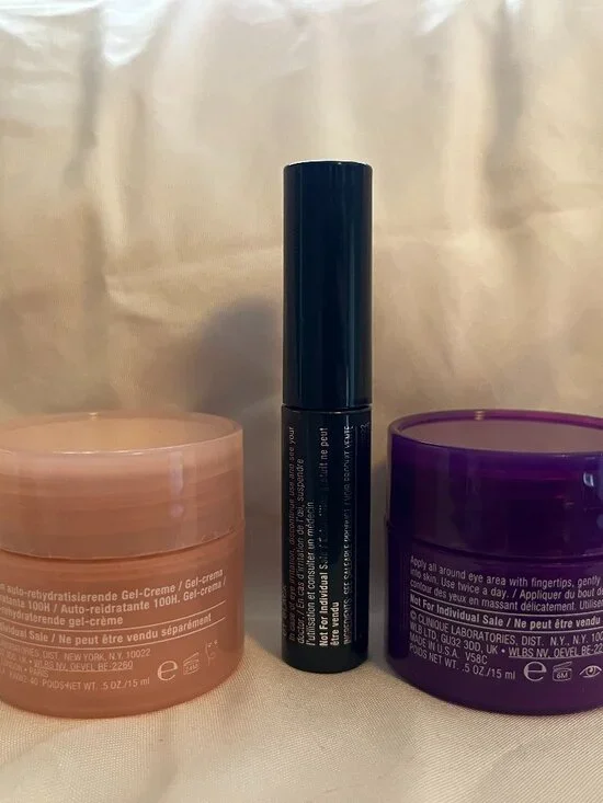 3 x CLINIQUE bundle with moisture surge & smart clinical reair wrinkle & mascara - Picture 2 of 2